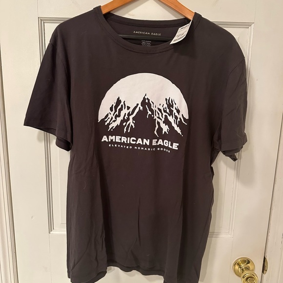 Three large T-shirts for one price… American Eagle, Old Navy, Gap..  ￼like New - Picture 8 of 16